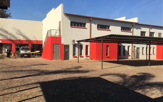 1961 m² Commercial space in Danville
