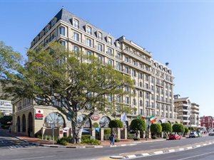 2 Bed Apartment in Green Point