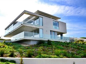 4 Bed House in Pinnacle Point Golf Estate