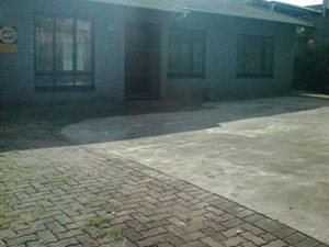 3 Bedroom House in Orient Heights