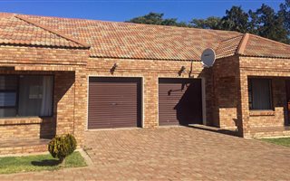 2 Bedroom Townhouse in Bloemhof