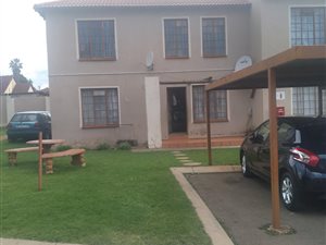 2 Bed Duplex in Roodepoort West