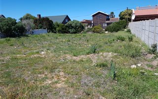 690 m² Land available in Gouritsmond