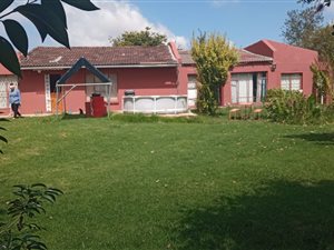 1.8 ha Farm in Helderblom