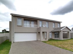 3 Bed House in Blue Hills