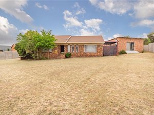 3 Bed House in Esther Park