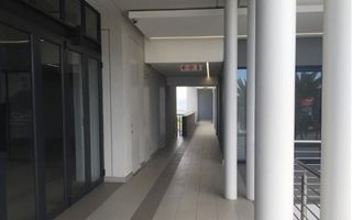 71 m² Retail Space in Sunningdale