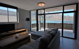2 Bedroom Apartment in Hout Bay and surrounds