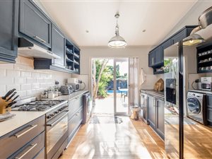 3 Bed House in Harfield Village