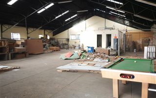 800 m² Industrial space in Alrode