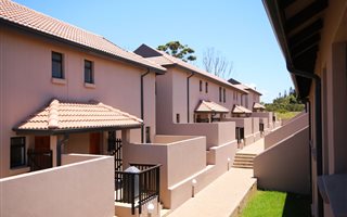 2 Bedroom Simplex in Kidds Beach