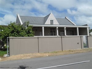 3 Bed House in Bredasdorp