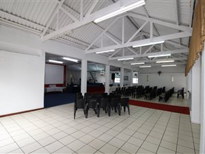 400 m² Commercial space in Braelyn
