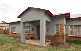 3 Bedroom House in Glenvarloch