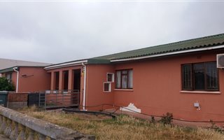 4 Bedroom House in Vredenburg