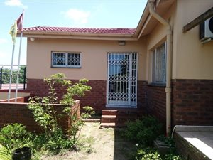 4385 m² Commercial space in Kenville