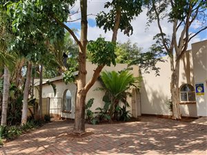 4 Bed House in Flora Park