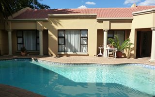 3 Bedroom House in Highway Gardens