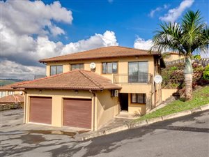 3 Bed Townhouse in Sea Cow Lake