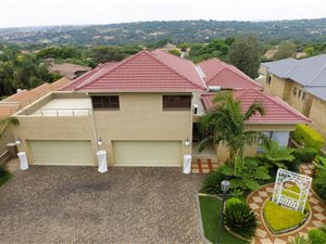 5 Bed House in Featherbrooke Estate