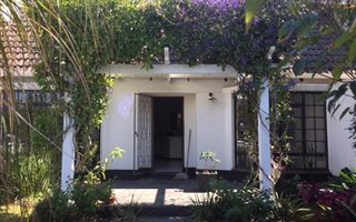 2 Bedroom Simplex in Blackridge