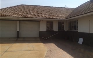 3 Bedroom House in Emmarentia