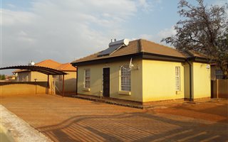 2 Bedroom House in The Orchards