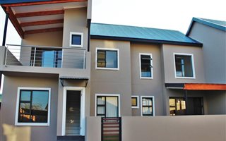 2 Bedroom Townhouse in Redstone Country Estate
