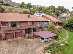 4 Bed House in Quellerina