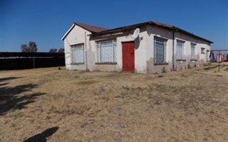 2 ha Farm in Rand Collieries