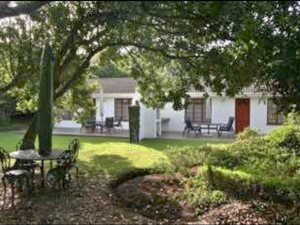 908 m² Commercial space in Lovemore Park