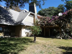 6 Bed House in Modelkloof