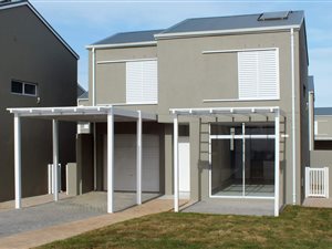 3 Bed Townhouse in Somerset Lakes