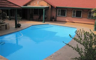 4 Bedroom House in Weavind Park