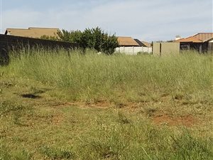 639 m² Land available in Villa Liza