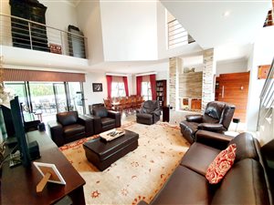 4 Bed House in Bronberg