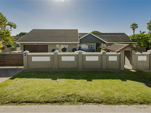 5 Bed House in Framesby