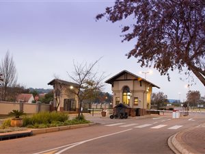 951 m² Land available in Rietvlei Heights Country Estate