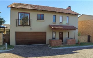 3 Bedroom Cluster in Carlswald North Estate