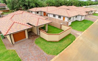 2 Bedroom Cluster in Comet