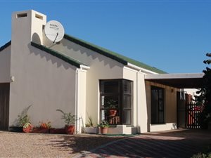 2 Bed House in Stilbaai