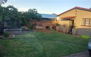 2 Bedroom House in Claremont