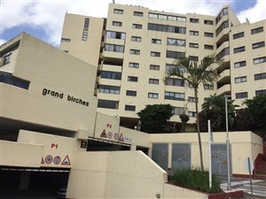 2 Bed Apartment in Paradise Valley