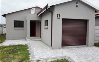 3 Bedroom House in Fairview