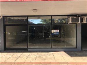 150 m² Commercial space in Amanzimtoti
