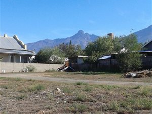 359 m² Land available in Ladismith