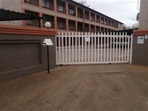 2 Bed Flat in Rustenburg Central