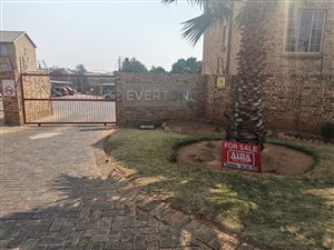 2 Bed Townhouse in Chloorkop