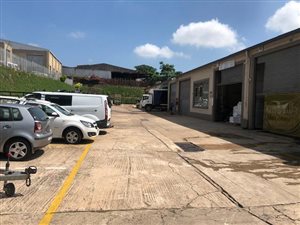 186 m² Industrial space in New Germany