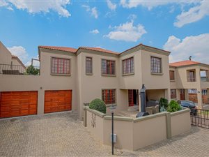 4 Bed Townhouse in Witkoppen